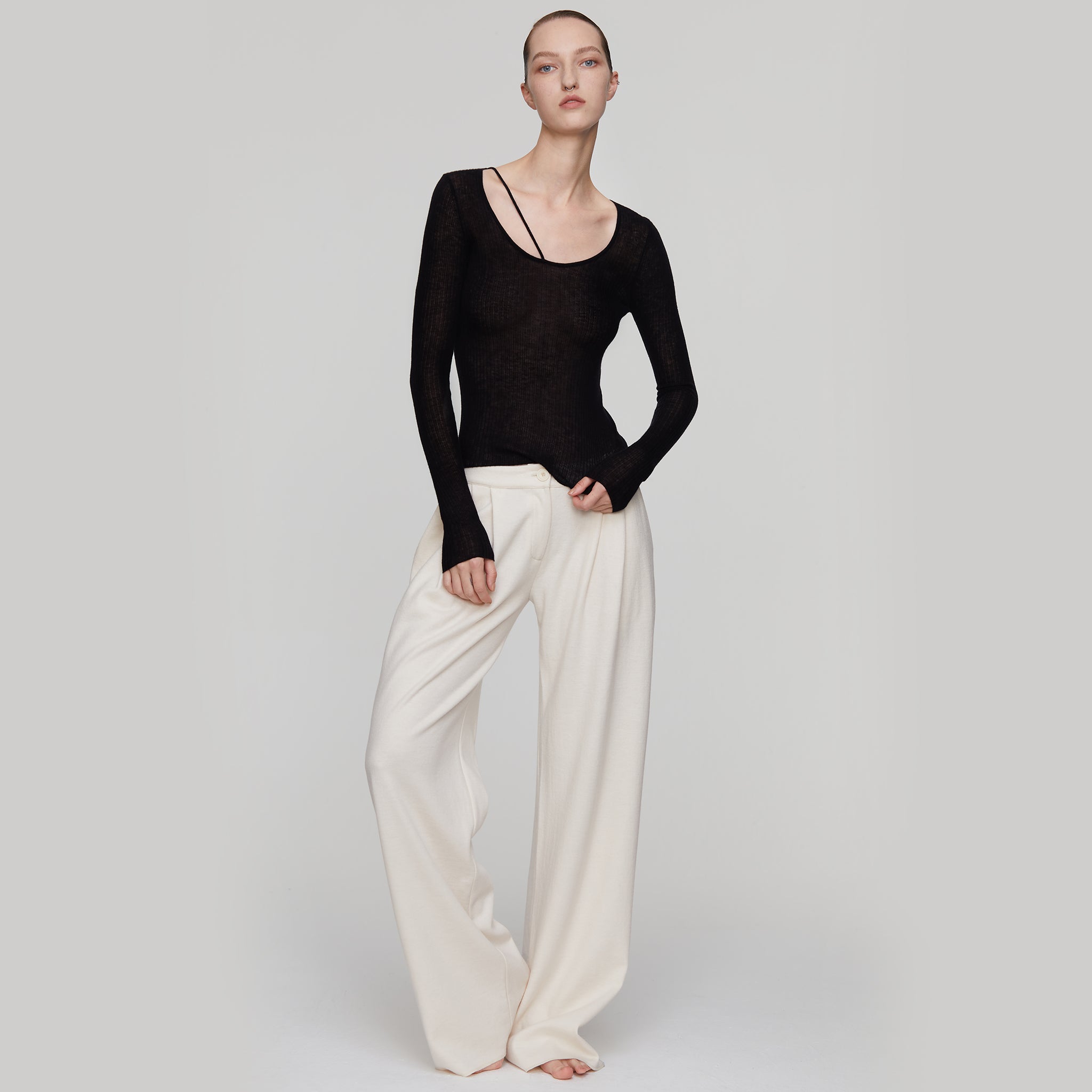 Round-neck Wool Sweater,Black