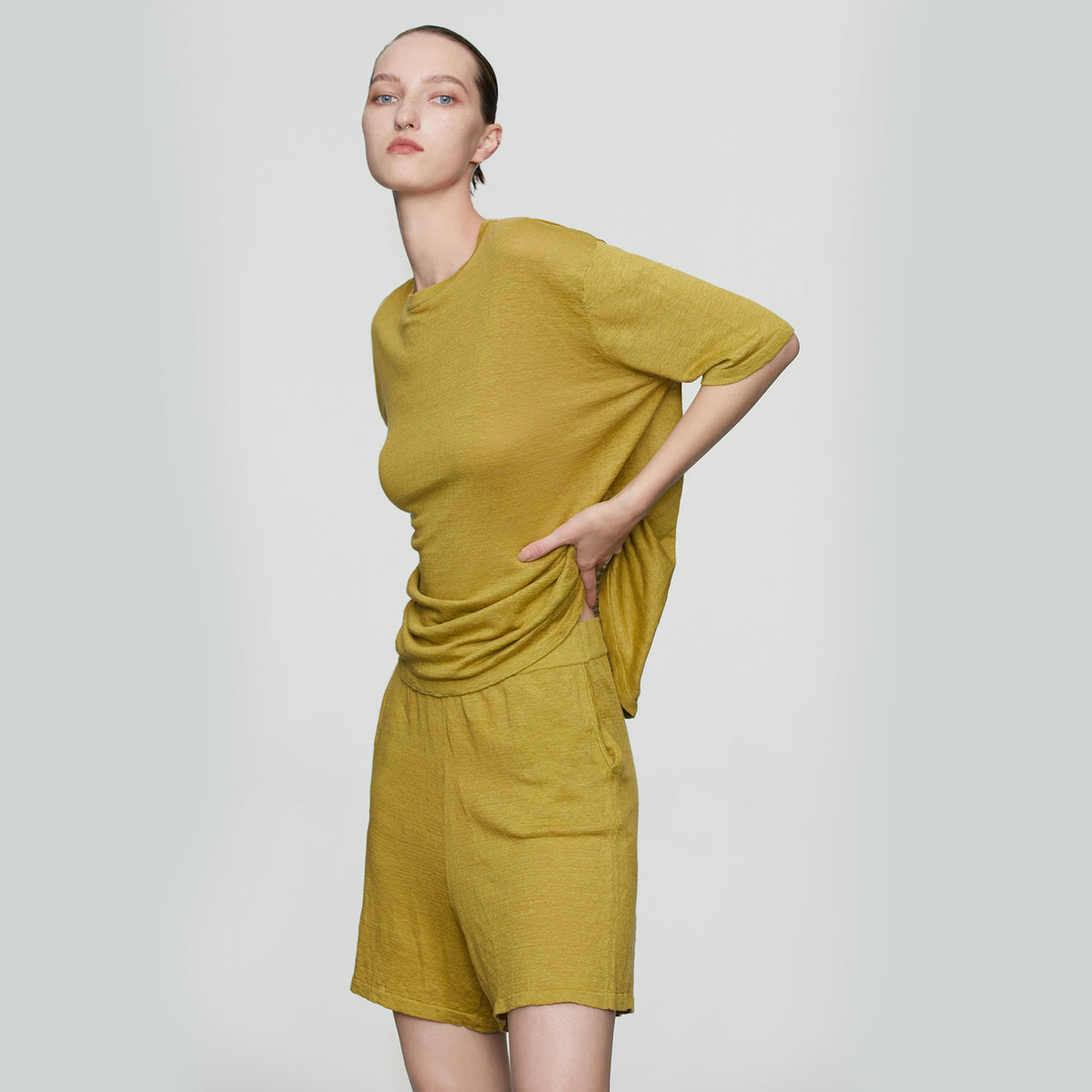 Linen Knit Round-neck T-shirt,Mustard