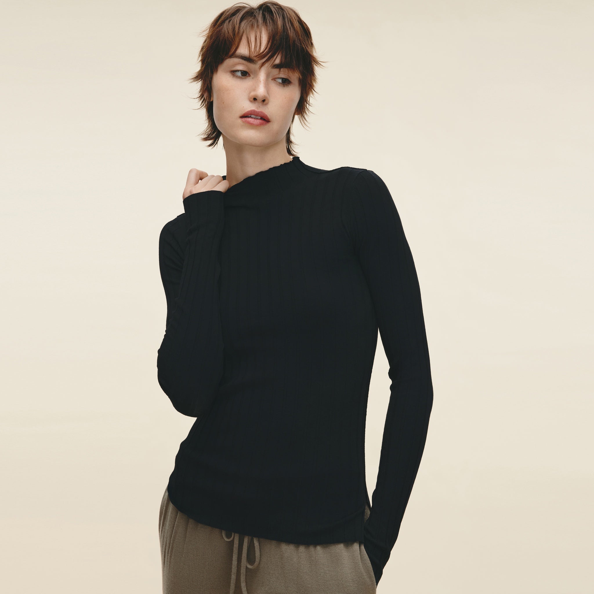Wool-Blend High-Stretch Ribbed Long-Sleeve Turtleneck,Classic Black