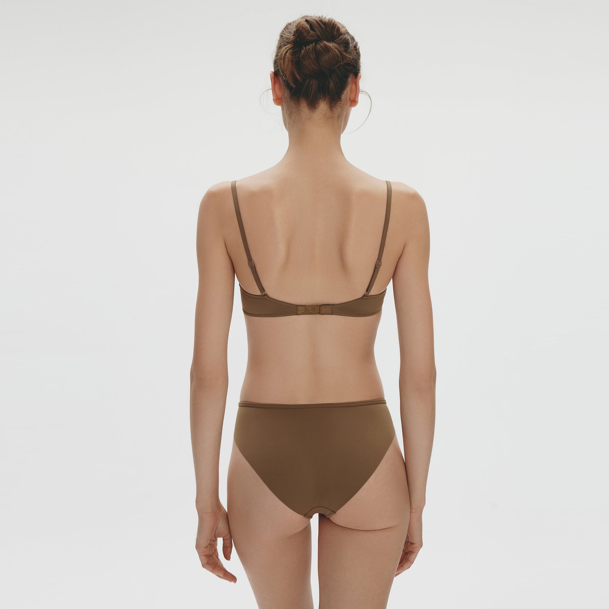 Minimalist Stitching Demi Cup Underwire Bra,Coffee